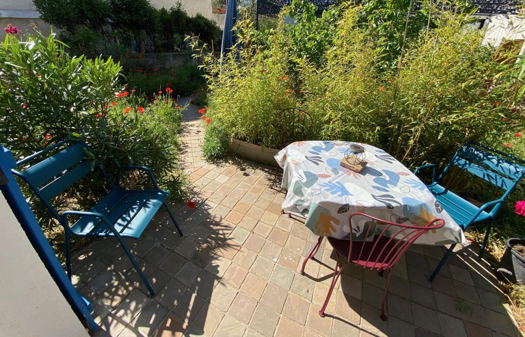 Maisonnette De Jardin * Marseilles